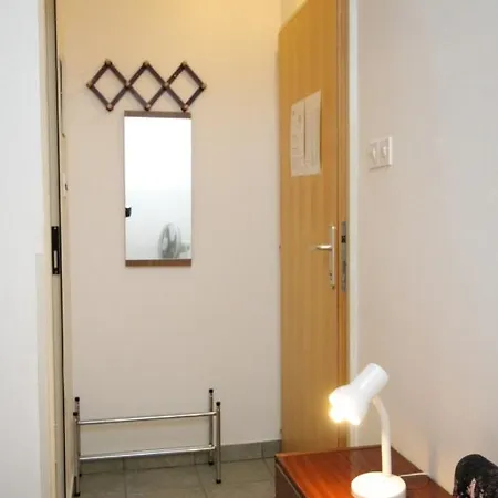 And By The Sea 게스트하우스