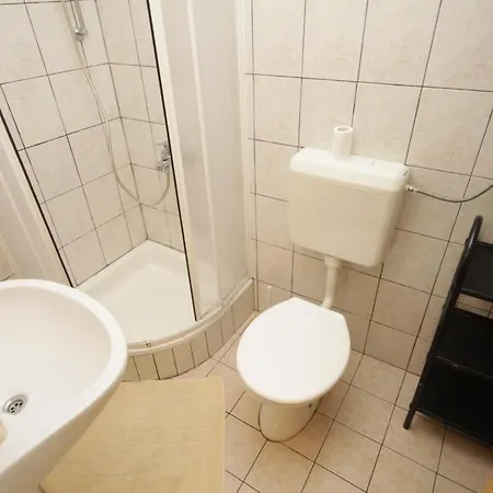 And By The Sea 게스트하우스 3*